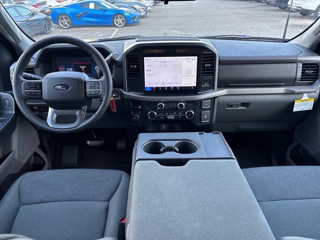 New 2026 Carbonized Gray Metallic Ford XLT image 4