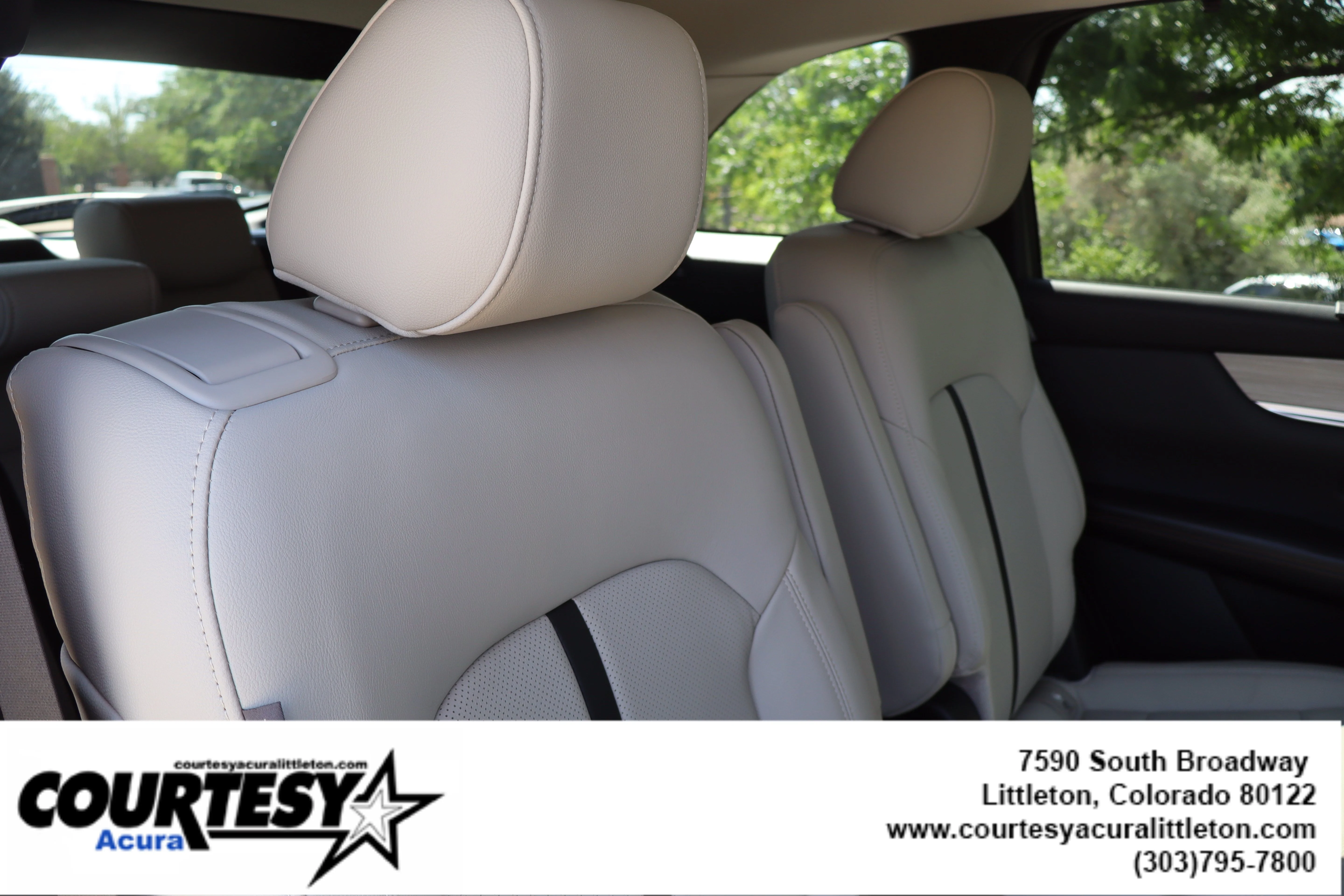 Used 2024 Platinum Quartz Mazda Preferred image 31