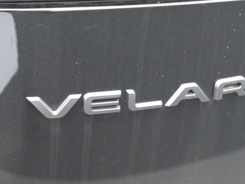 Certified Used 2026 Black Land Rover Dynamic SE image 8