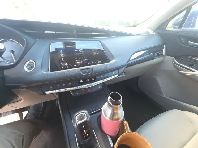 Used 2019 Blue Cadillac Luxury image 18