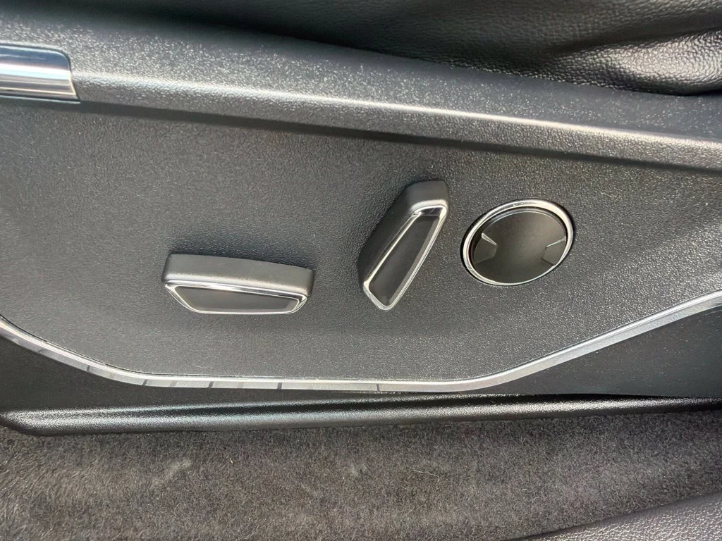 Used 2023 Carbonized Gray Metallic Ford Lariat image 14
