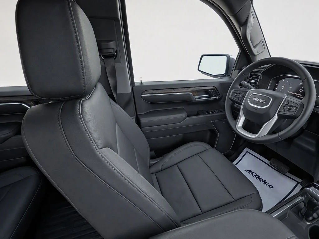 New 2026 White GMC SLT image 27