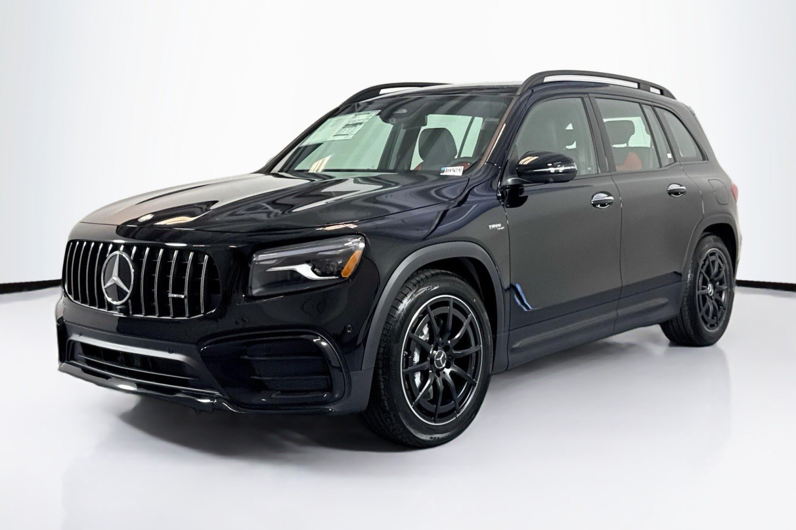 2026 Mercedes-Benz GLB GLB 35 AMG 4MATIC's photo