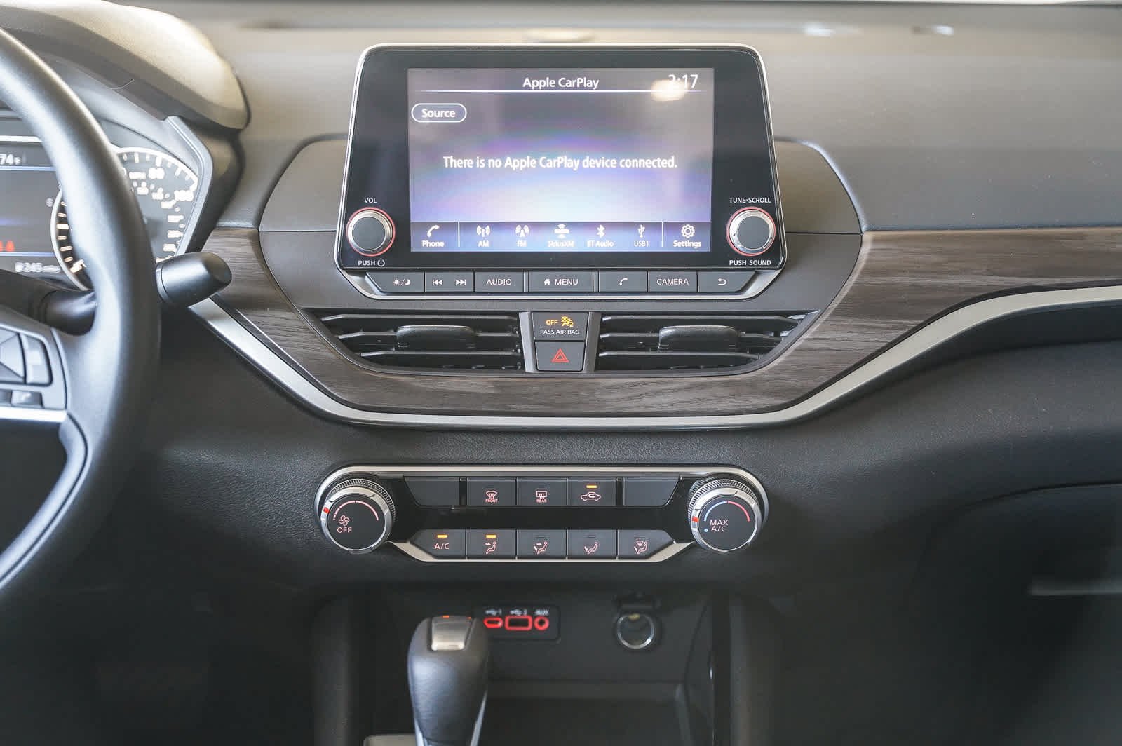 2025 Nissan Altima SV - Photo 14