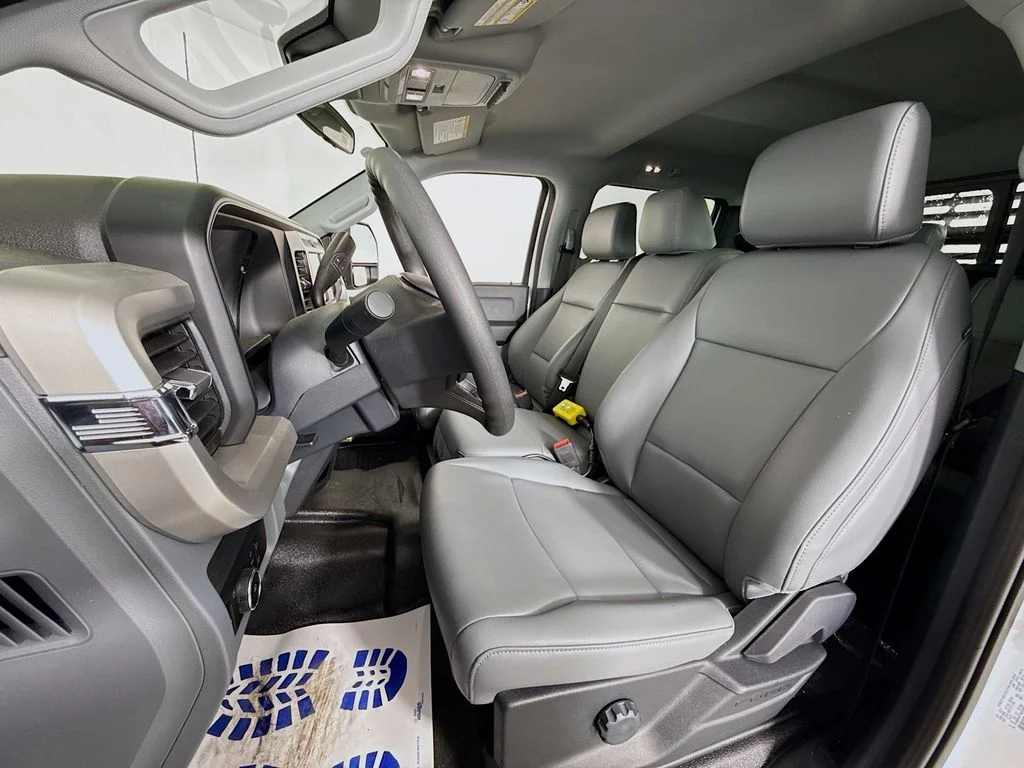 2025 Ford F-350 Super Duty Chassis Cab XL - Photo 19