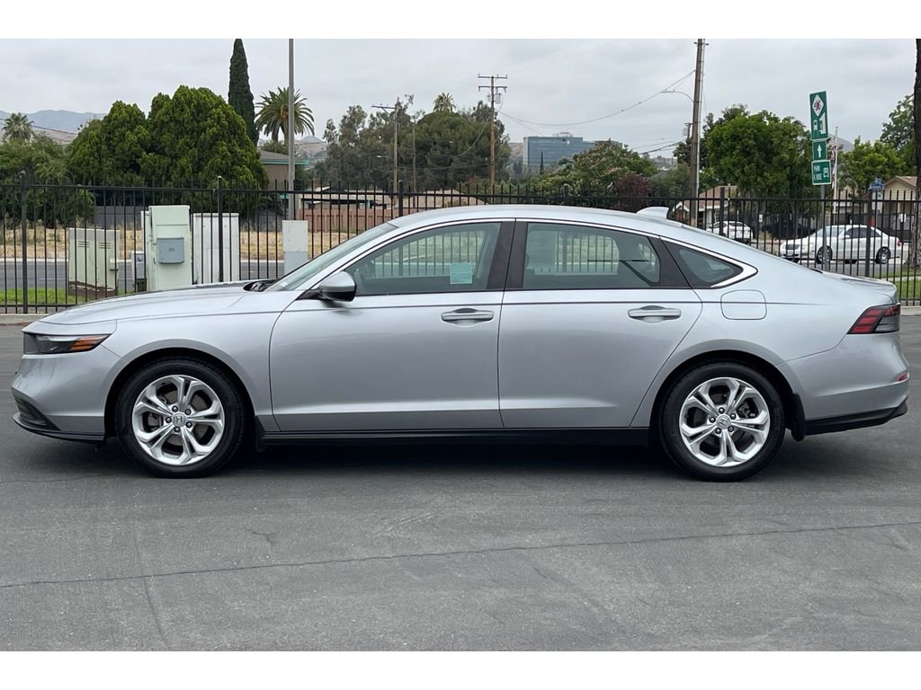 Certified Used 2024 Solar Silver Metallic Honda LX image 2
