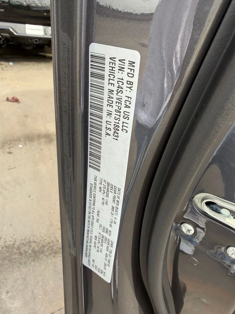 New 2026 Baltic-Gray Metallic Clear-Coat Exterior Paint Jeep Summit Obsidian image 30
