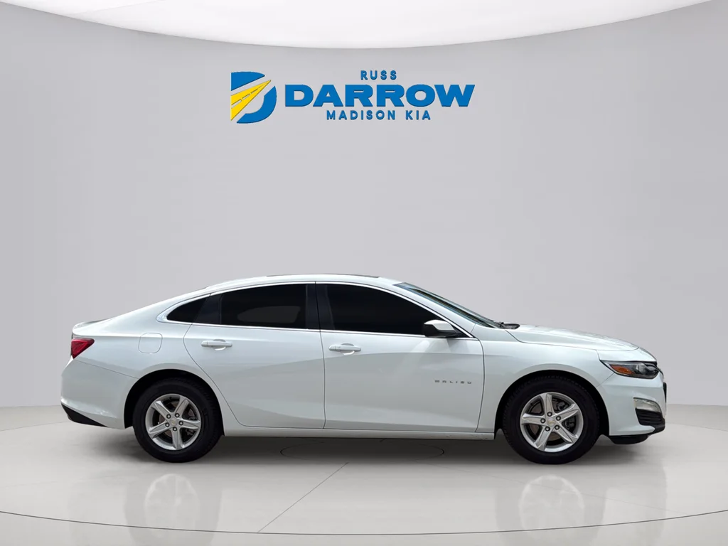 Used 2024 Summit White Chevrolet LT image 6