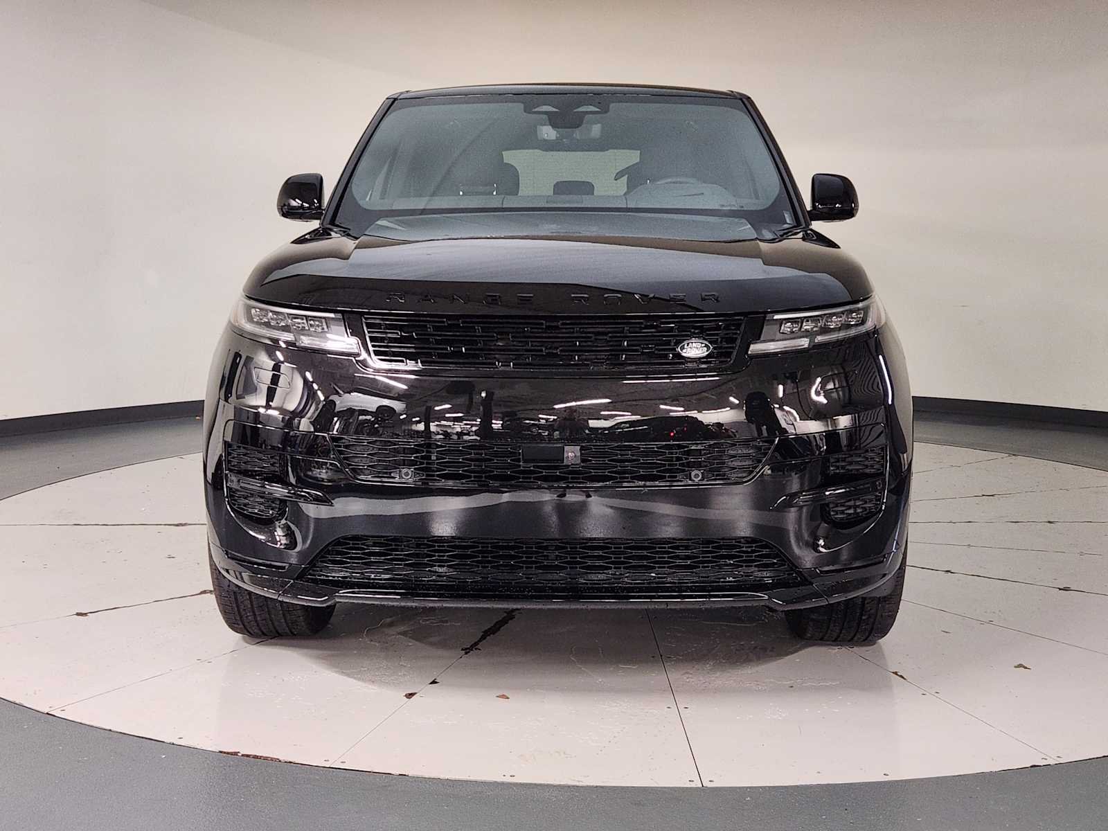 New 2027 Santorini Black Metallic Land Rover Dynamic SE image 9