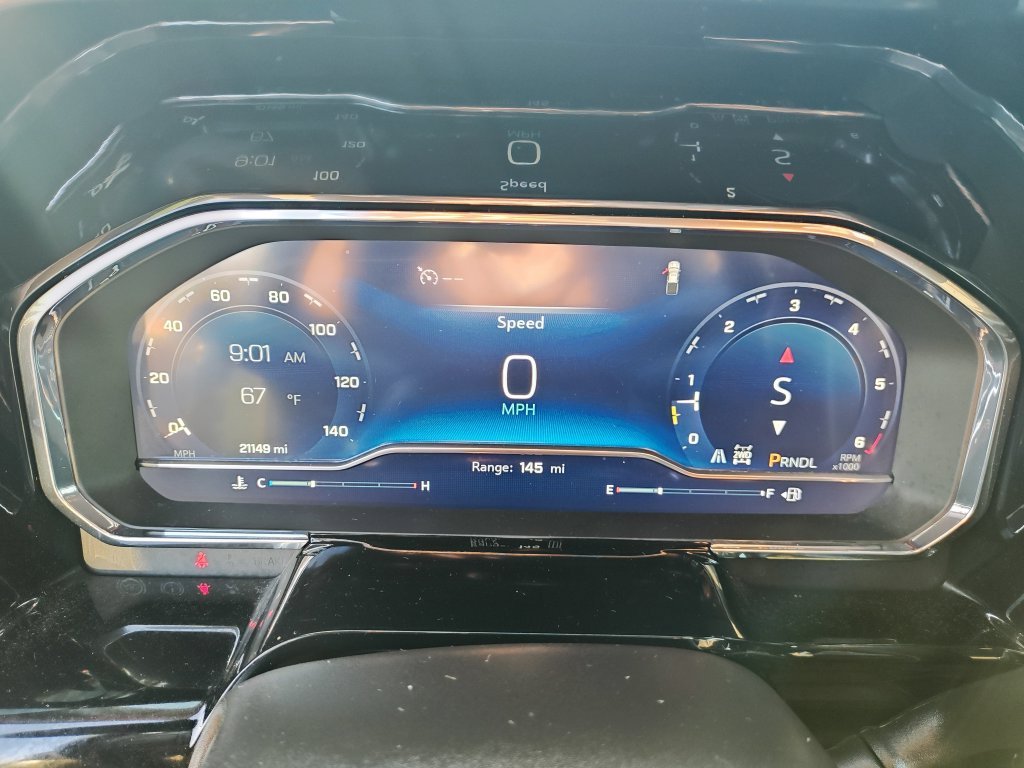 Used 2025 Gray Chevrolet LT image 18
