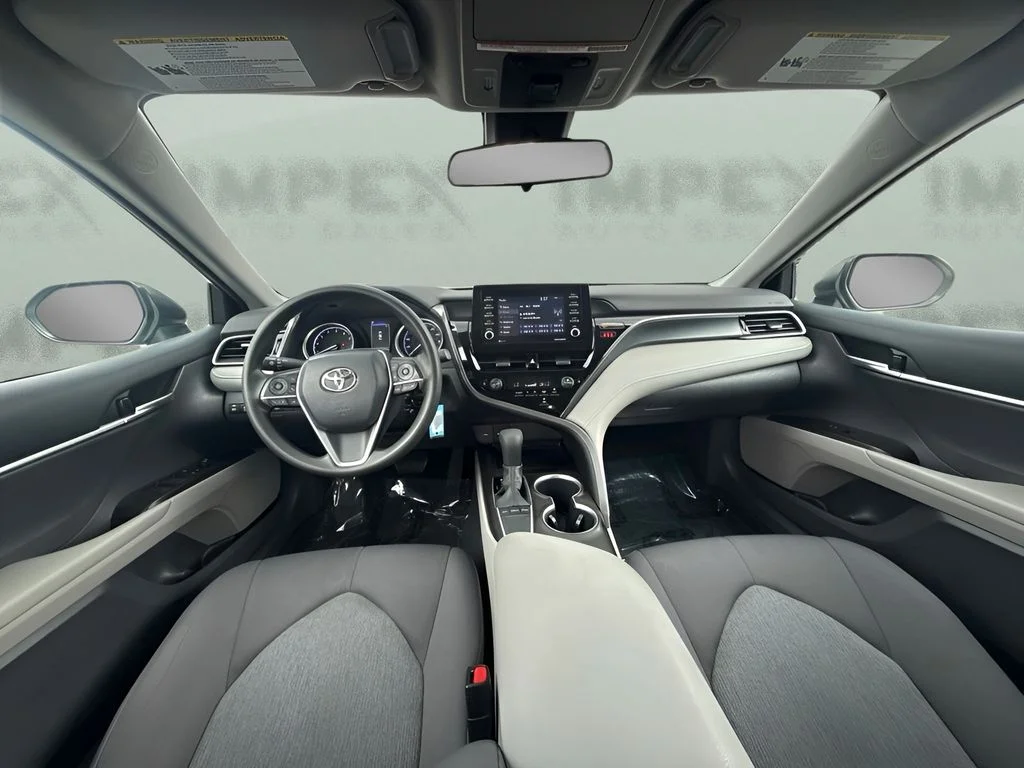 Used 2022 Silver Toyota LE image 7