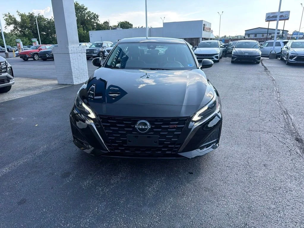 Used 2023 Black Nissan 2.5 SR image 2