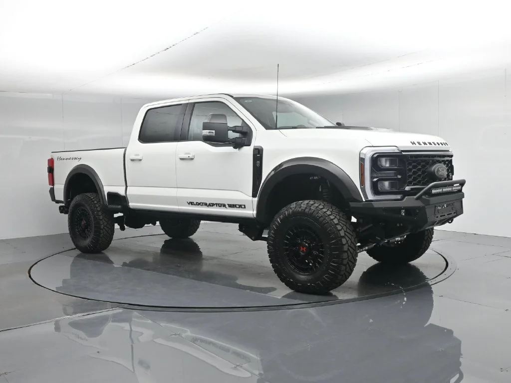 New 2026 Star White Metallic Tri-Coat Ford Lariat image 29