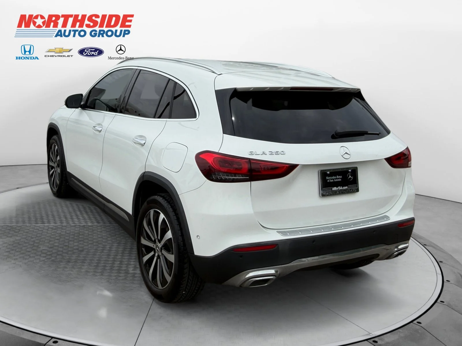 Used 2023 Polar White Mercedes-Benz GLA 250 image 5