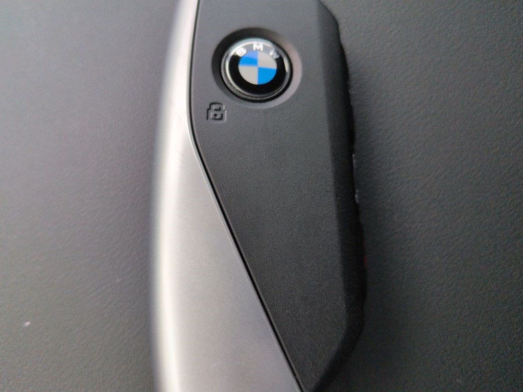 New 2027 Black Sapphire Metallic BMW xDrive28i image 30