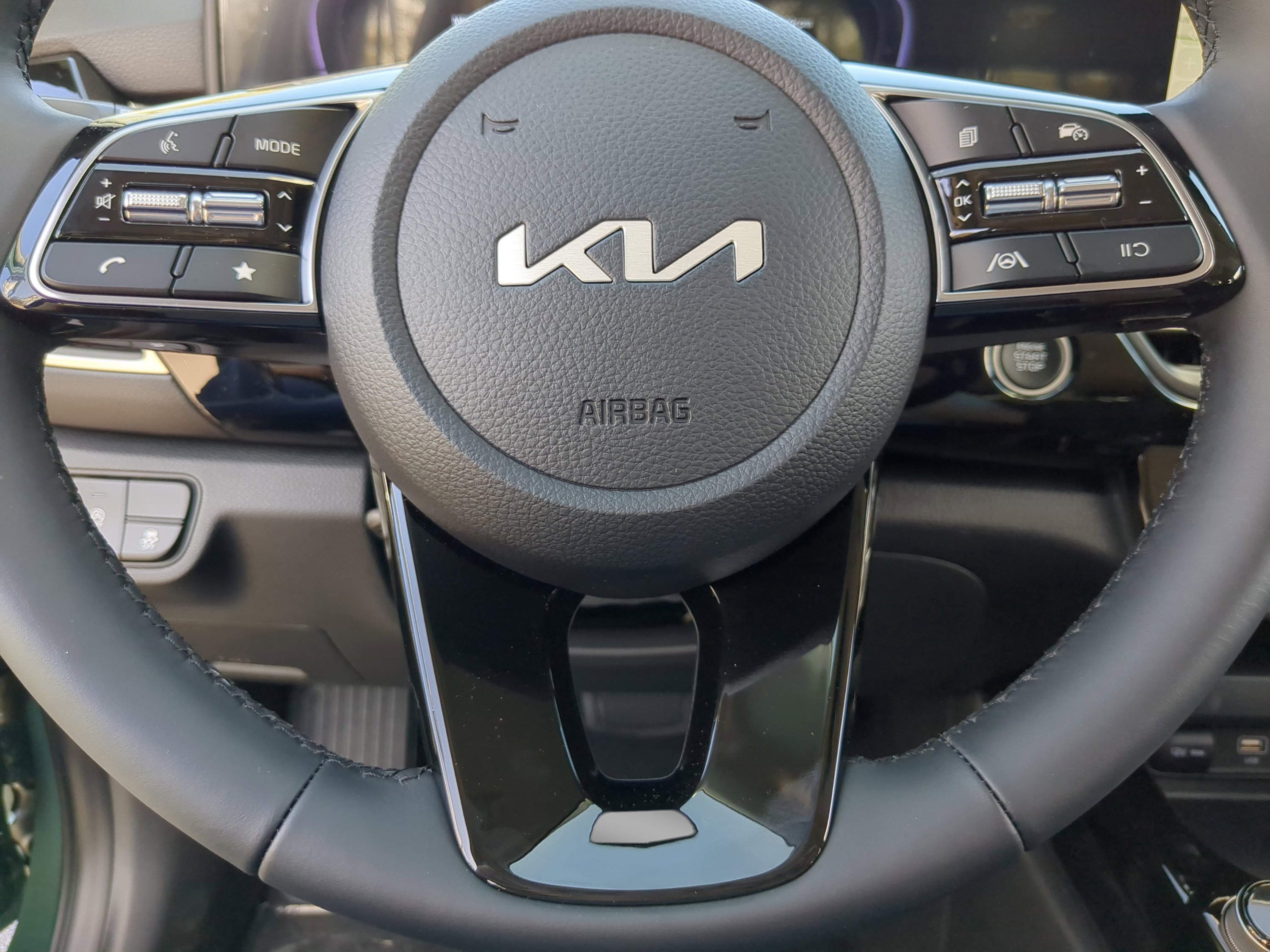 New 2026 Pluton Blue/Black Roof Kia S image 12
