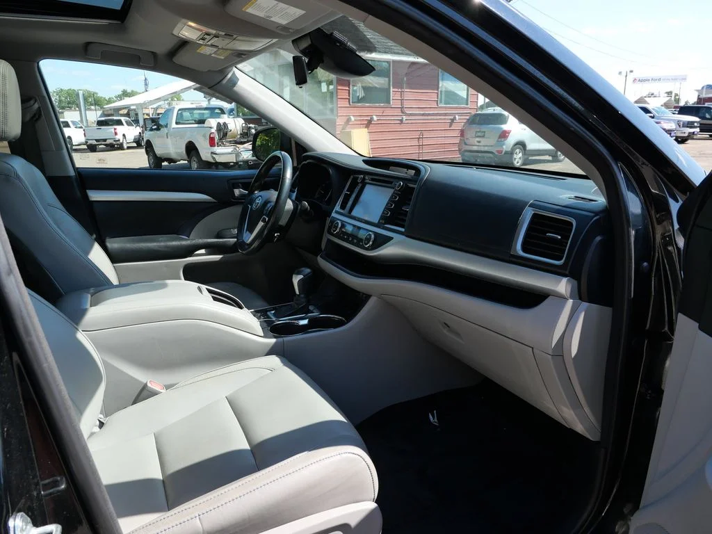 Certified Used 2018 Black Toyota XLE image 11