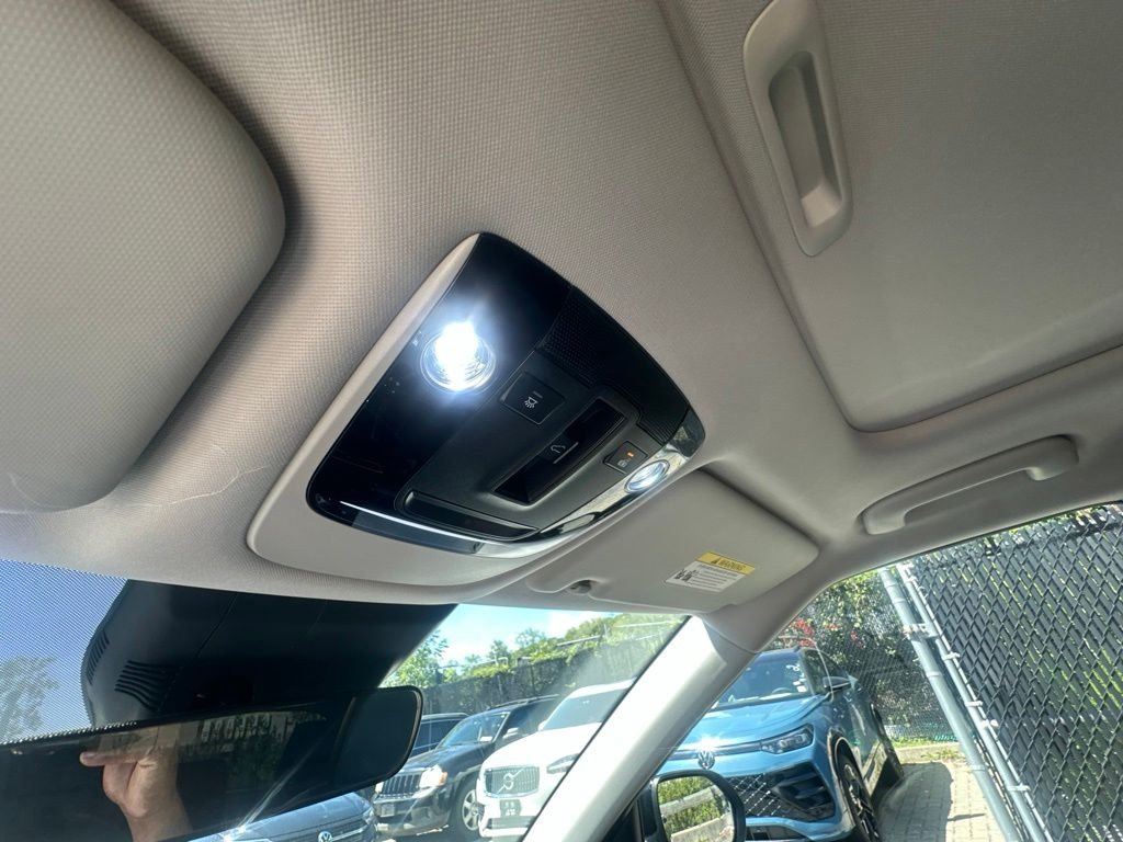 Used 2021 Black Kia EX image 19