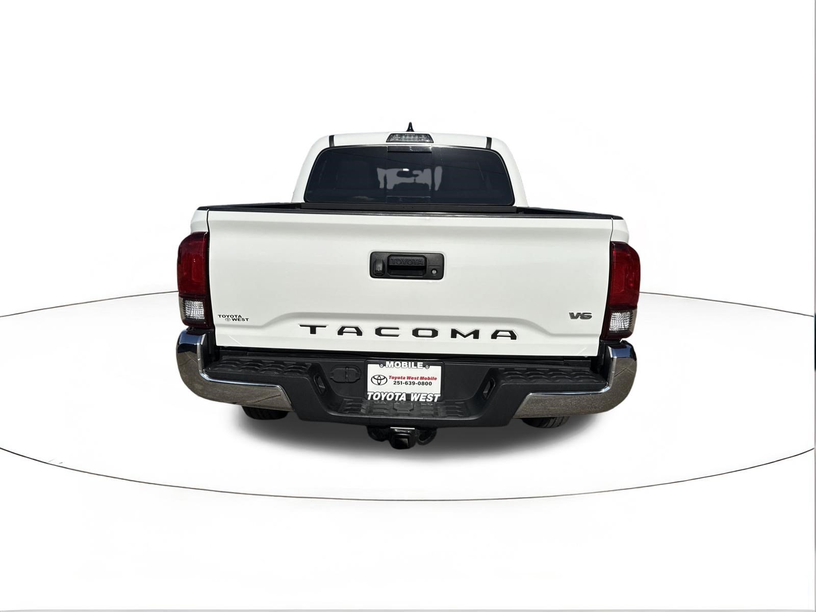 Used 2023 Ice Cap Toyota SR5 image 4