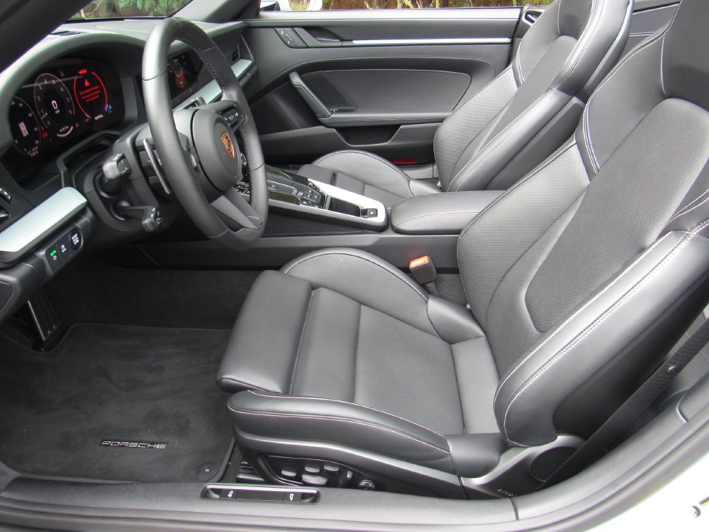 2025 Porsche 911 - Photo 5
