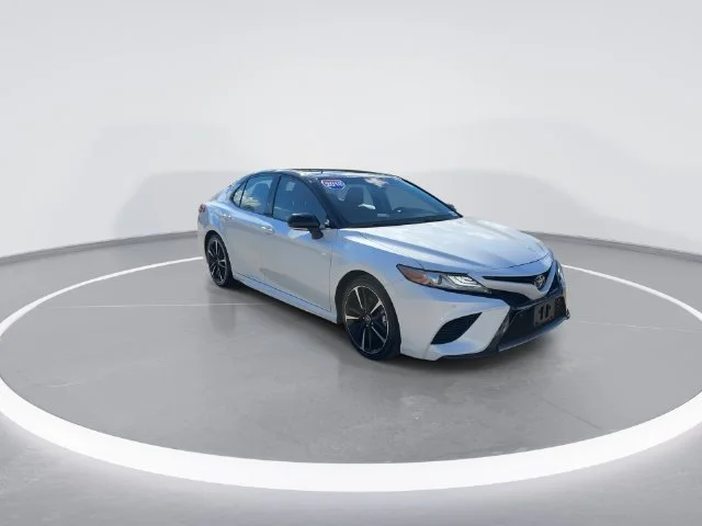 Used 2018 Black Toyota XSE image 1