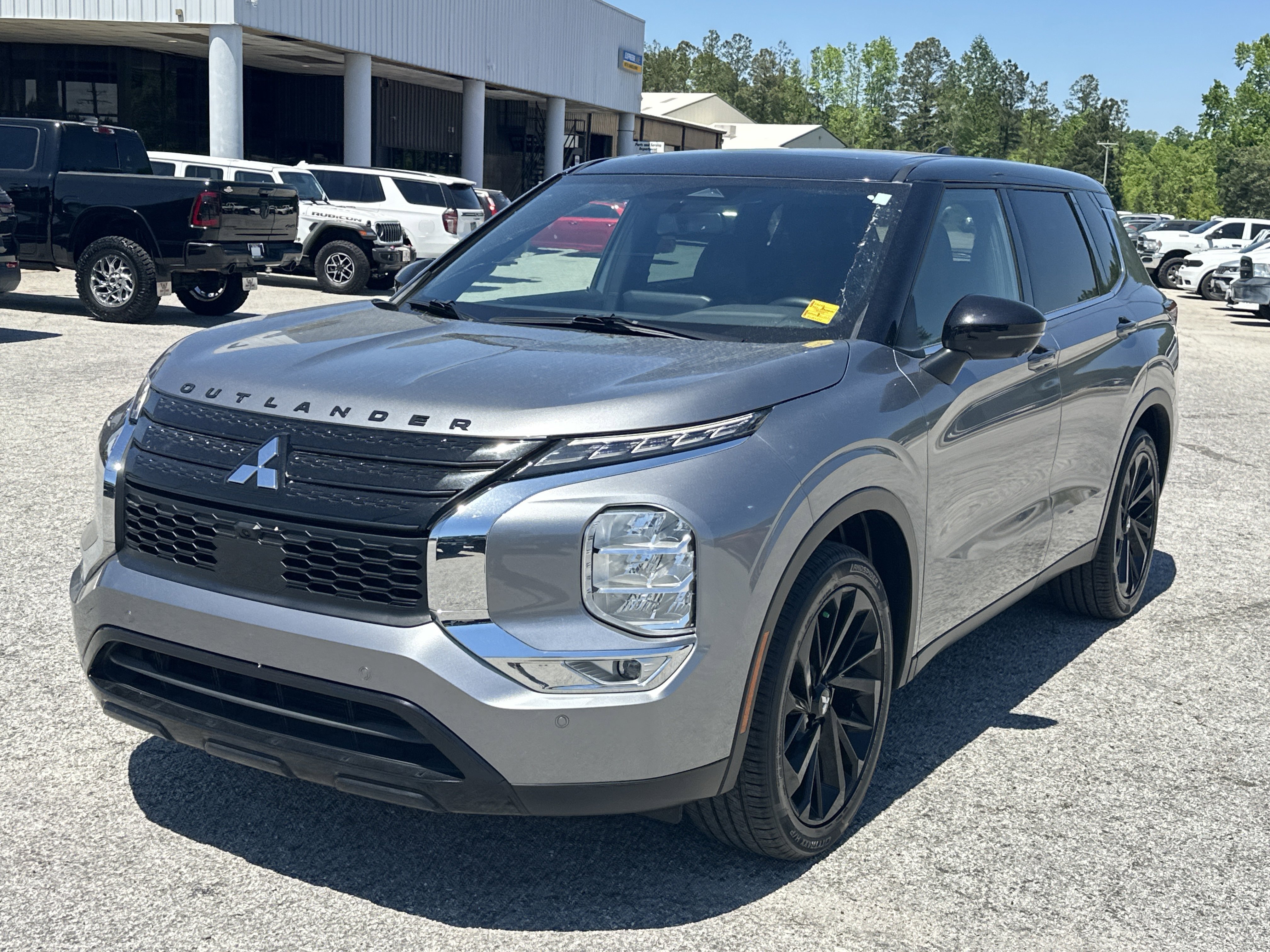 Used 2023 Alloy Silver Metallic Mitsubishi SEL image 4