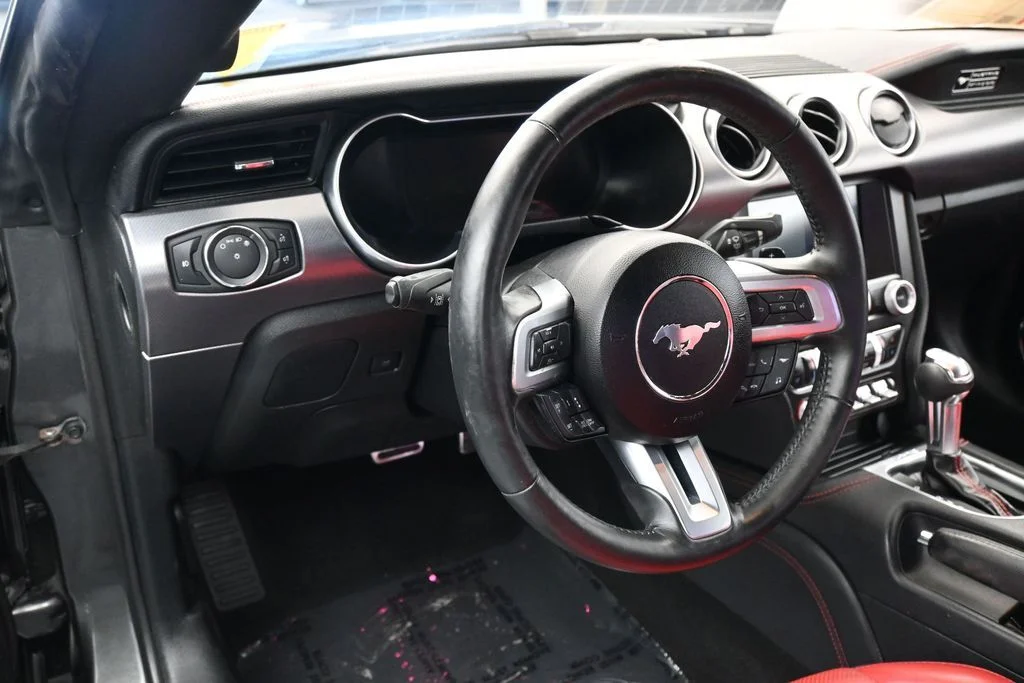 Used 2020 Magnetic Ford GT Premium image 16