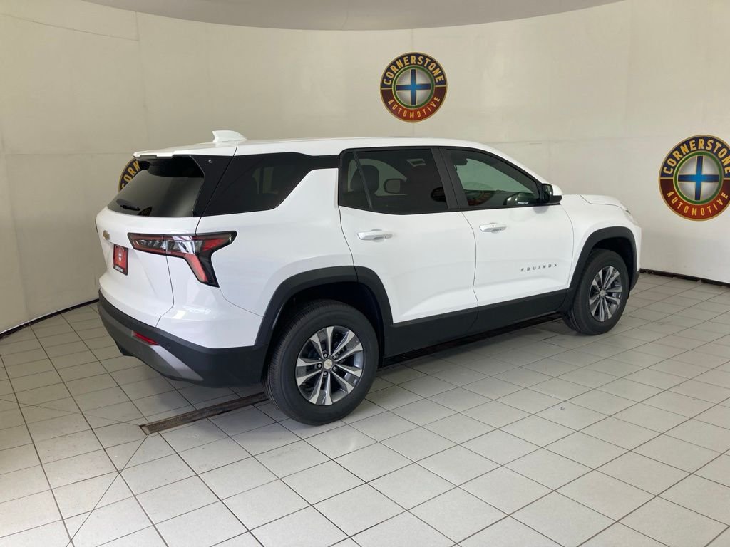 New 2027 Summit White Chevrolet LT image 17