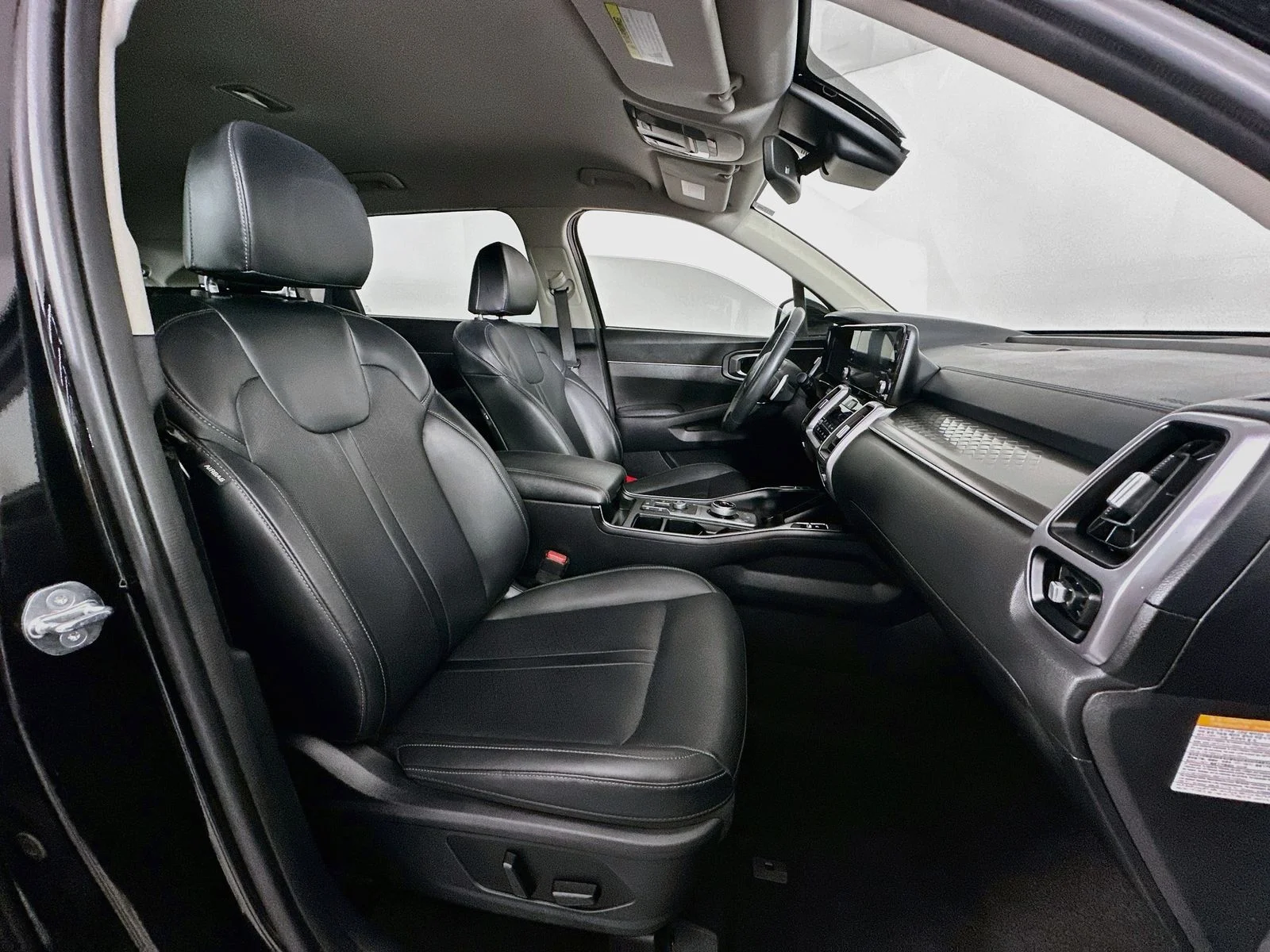 Used 2023 Aurora Black Kia EX image 29