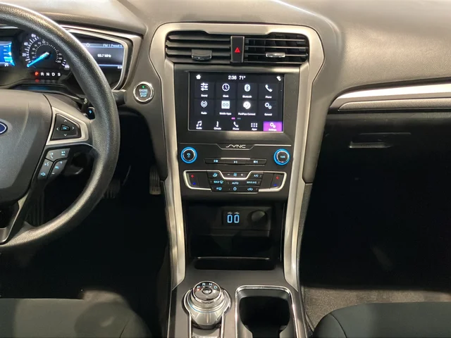 Used 2019 Black Ford SE image 23