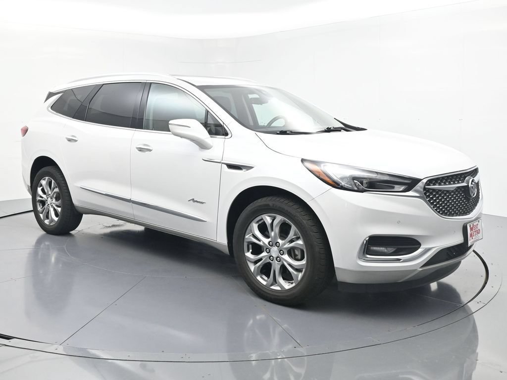 Used 2019 Includes Satin Nickel lower exterior accent color.) Buick Avenir image 5