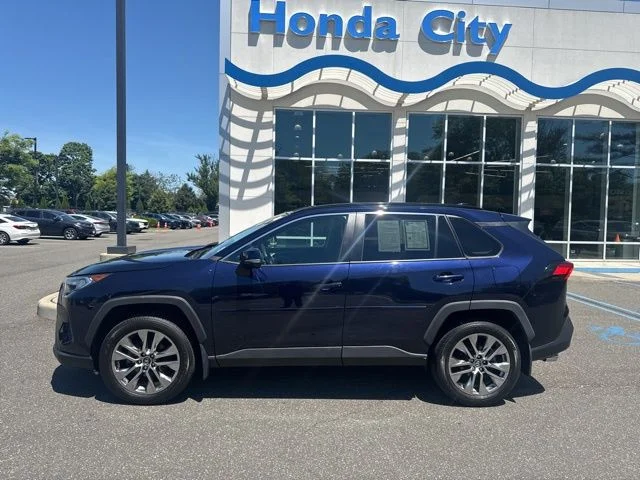 Used 2020 Blueprint Toyota XLE Premium image 5