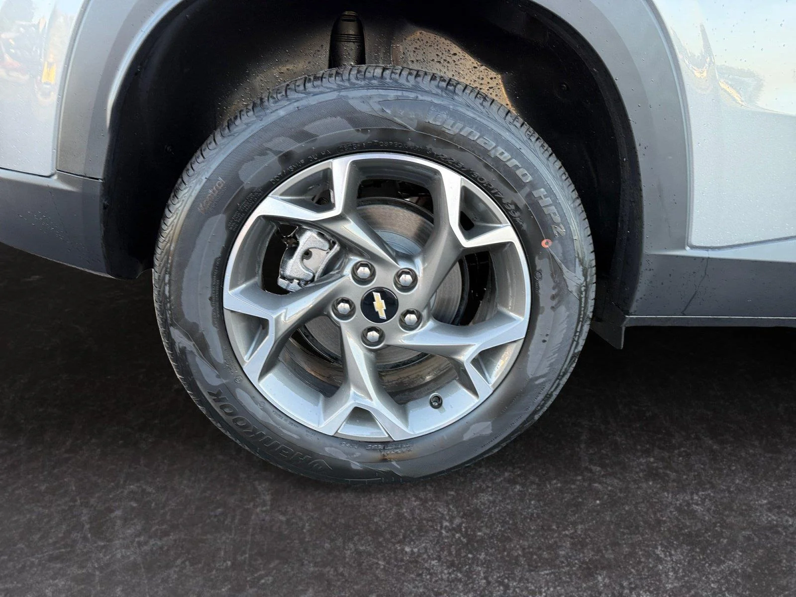 New 2026 Sterling Gray Metallic Chevrolet LT image 27