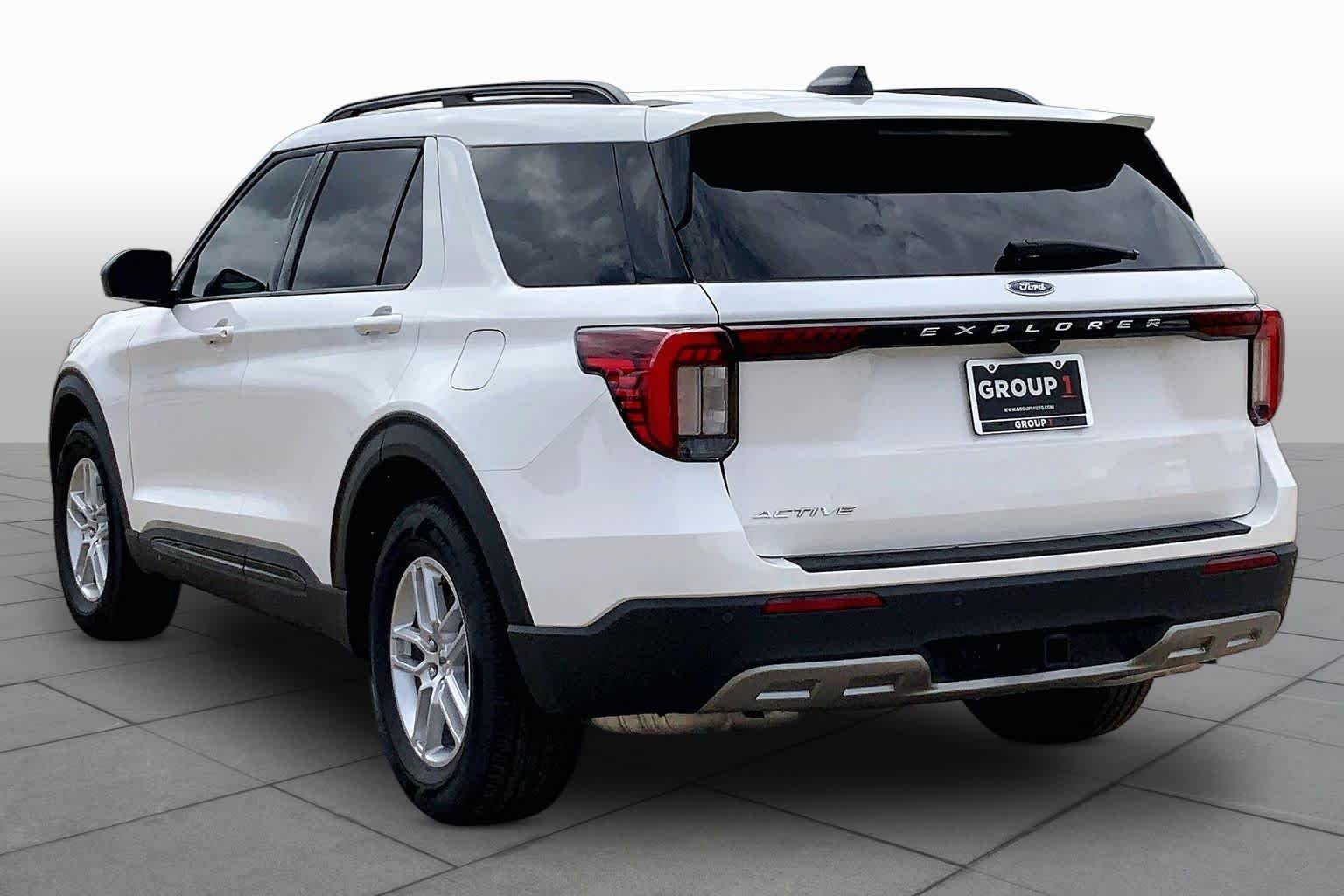 New 2026 Star White Metallic Tri-Coat Ford Active image 12