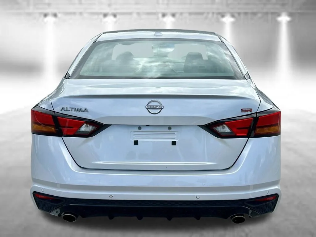 Used 2025 Brilliant Silver Metallic Nissan 2.5 SR image 8