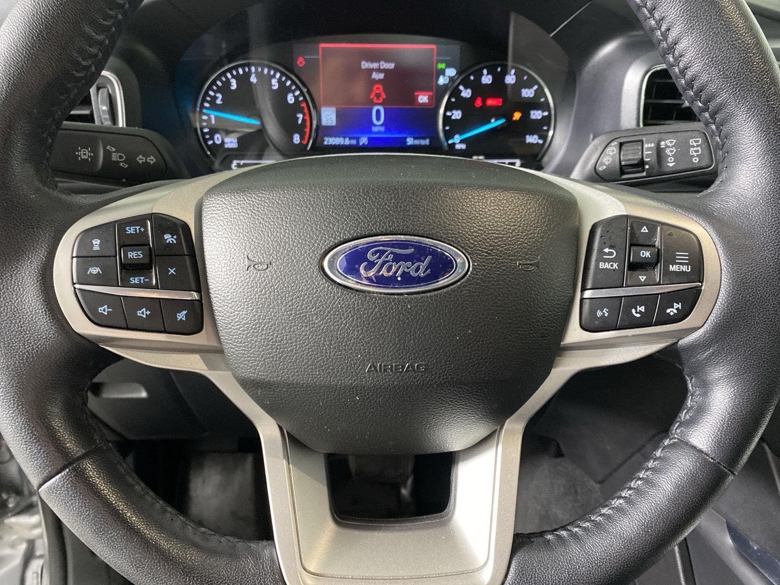 Used 2023 Iconic Silver Ford XLT image 14