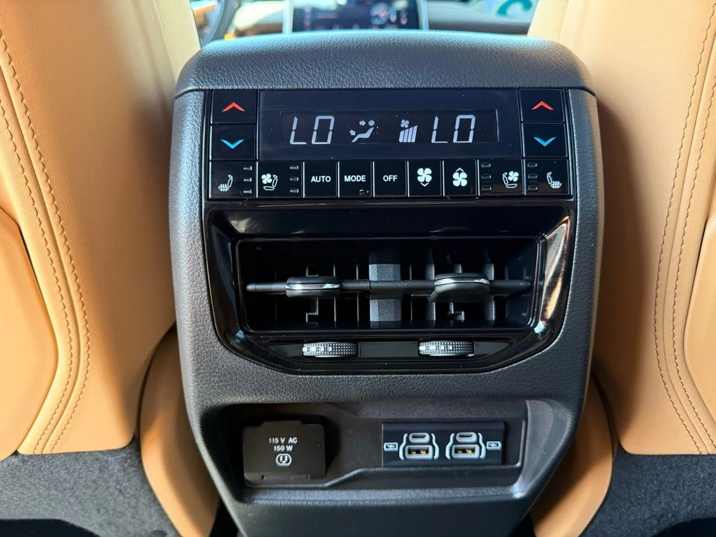 Used 2024 Black Jeep Summit Reserve image 23