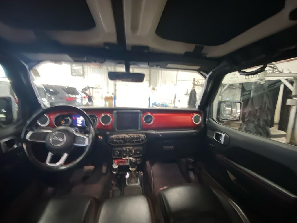 Used 2021 Gray Jeep Rubicon image 9