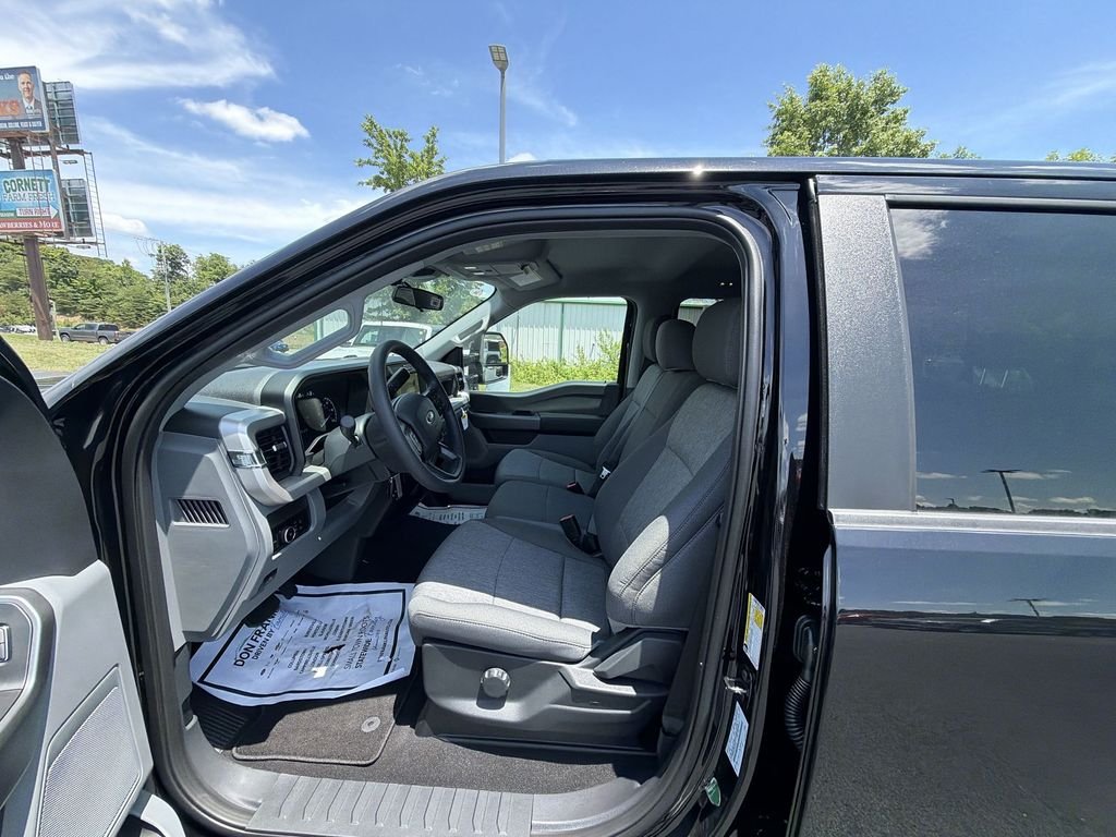 New 2026 Agate Black Metallic Ford F-250® XL image 10