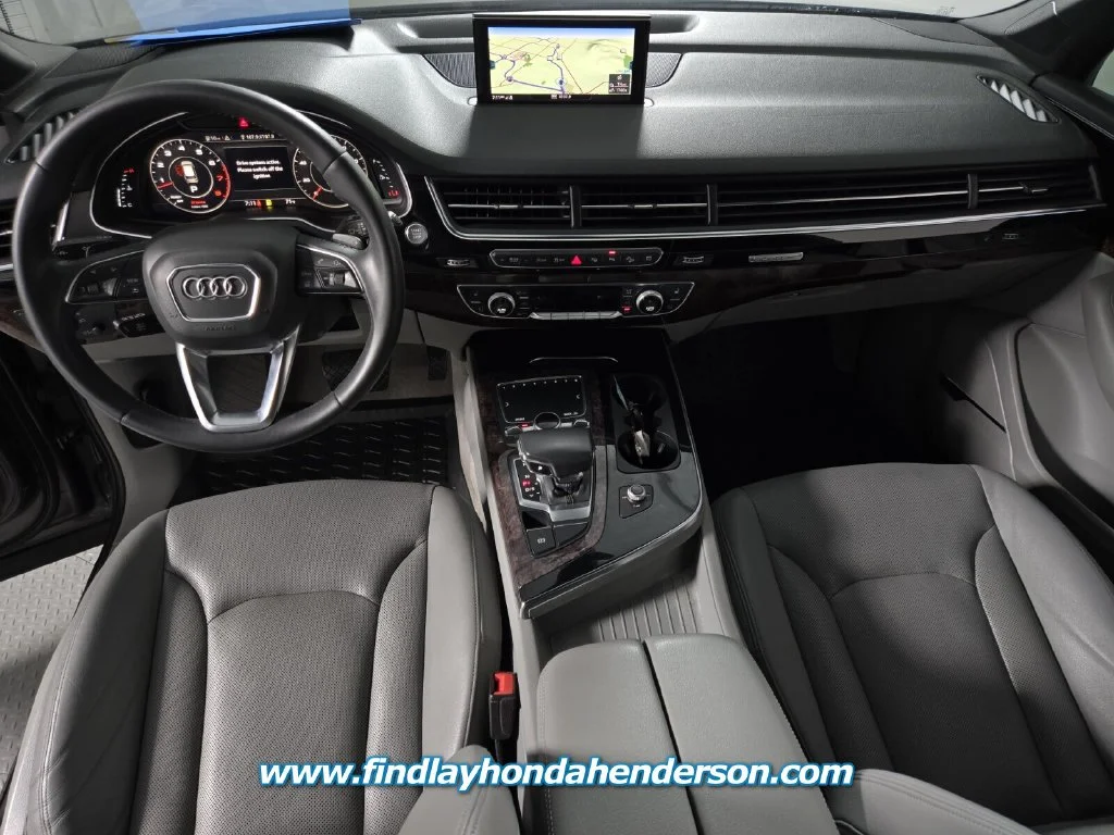 Used 2019 Gray Metallic Audi 55 SE Premium Plus image 17