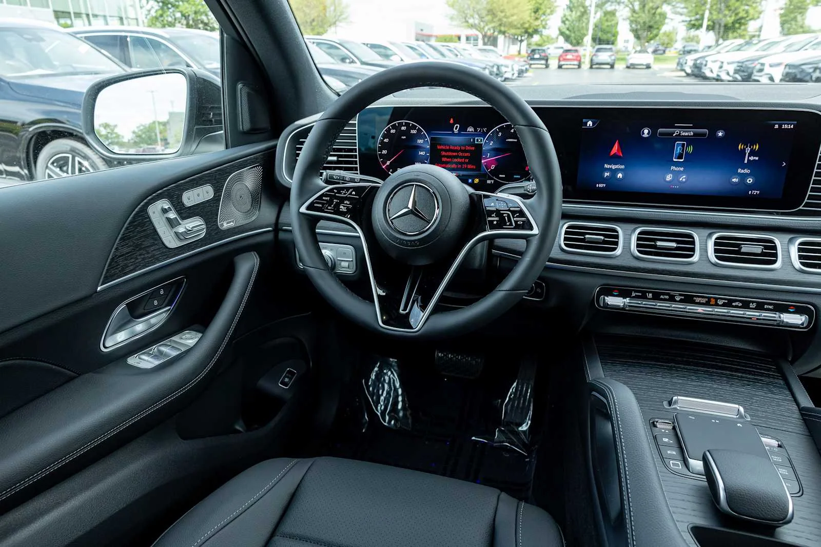 New 2026 MANUFAKTUR Moonlight White magno Mercedes-Benz GLE 450 image 7