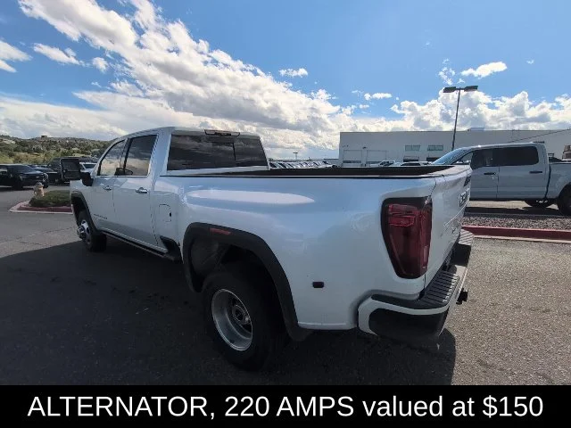 Used 2022 White GMC Denali image 9