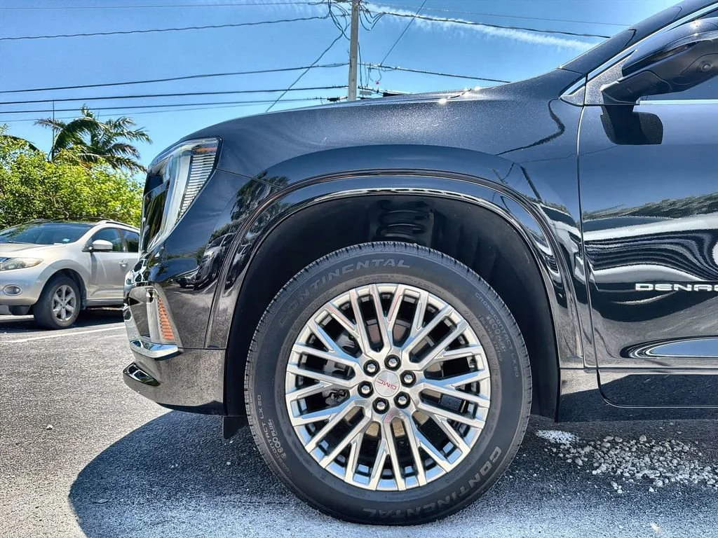 Used 2025 Ebony Twilight Metallic GMC Denali image 40