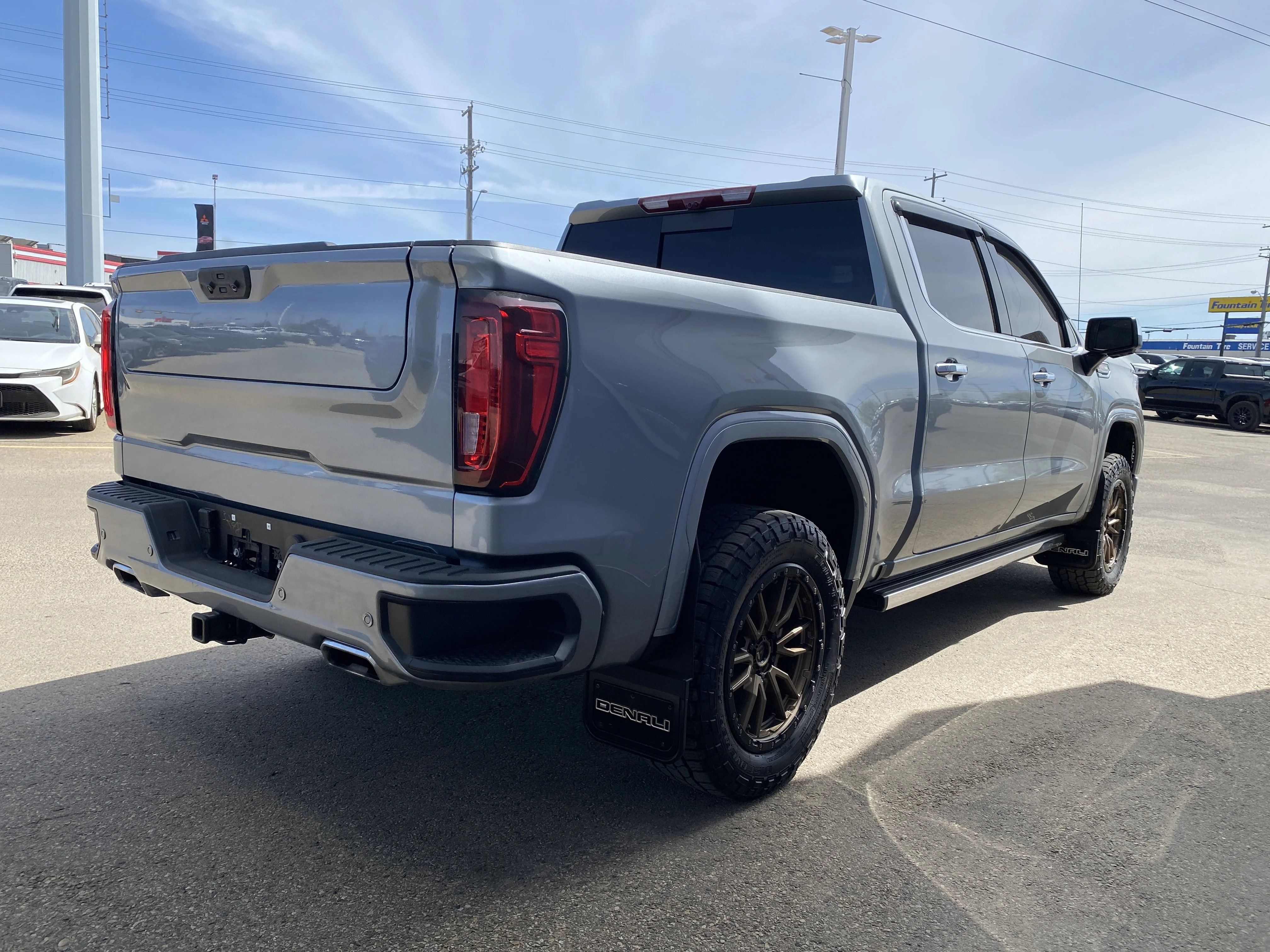 Certified Used 2025 Silver GMC Crew Cab Denali * LIFTED * A/M WHEELS AND TIRES * TECH * image 5