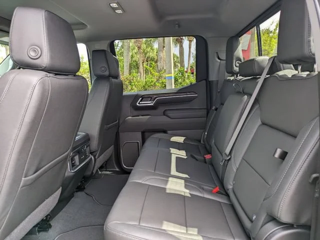 2026 GMC Sierra 1500 SLT - Photo 14