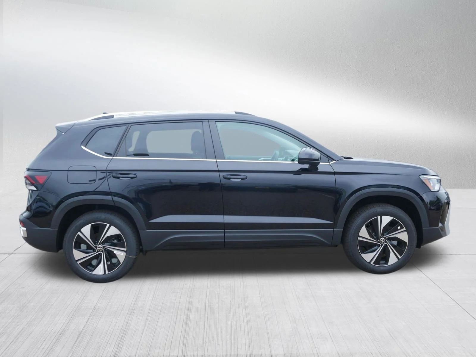 New 2026 Deep Black Pearl Volkswagen SE image 2