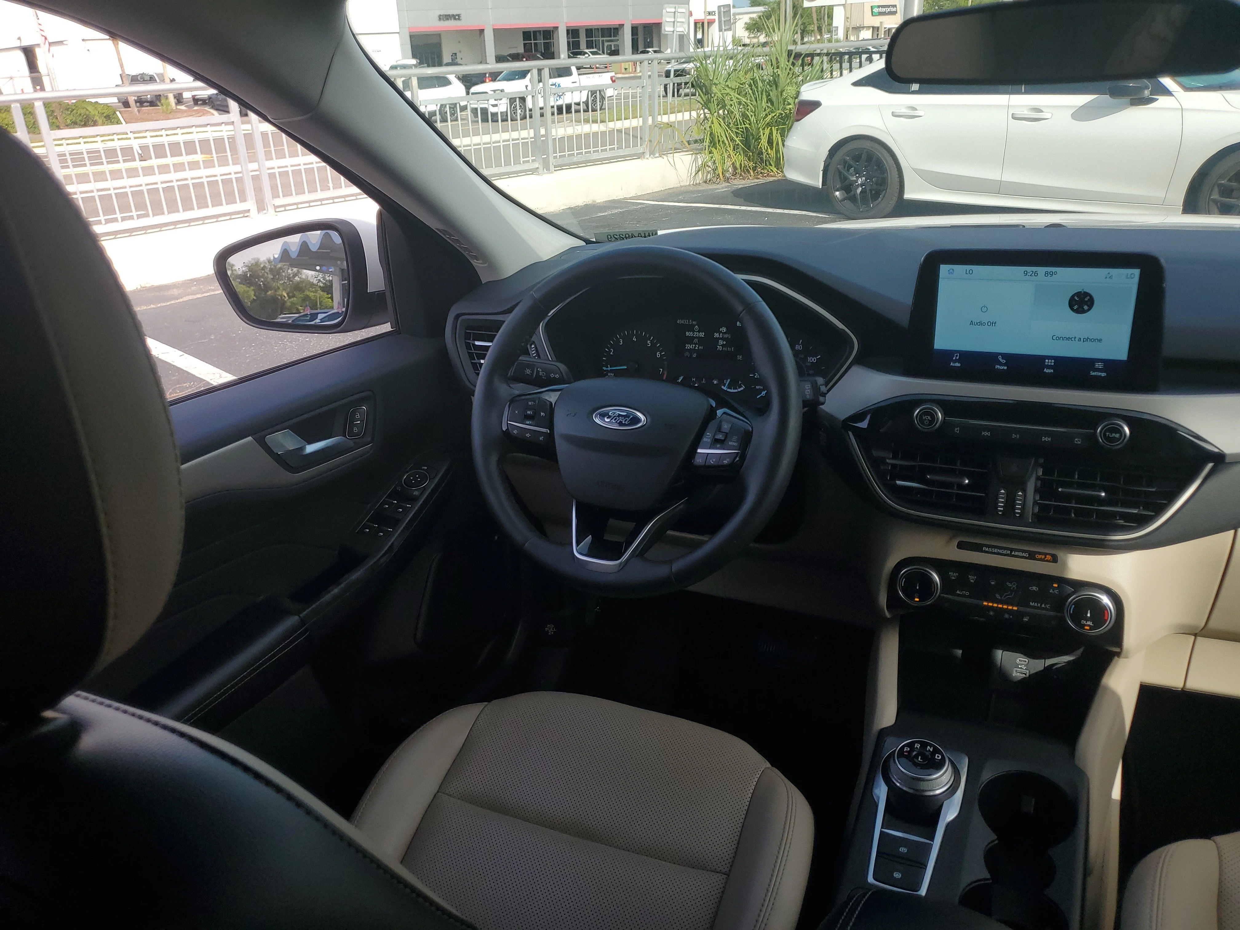 Used 2022 Oxford White Ford SEL image 17