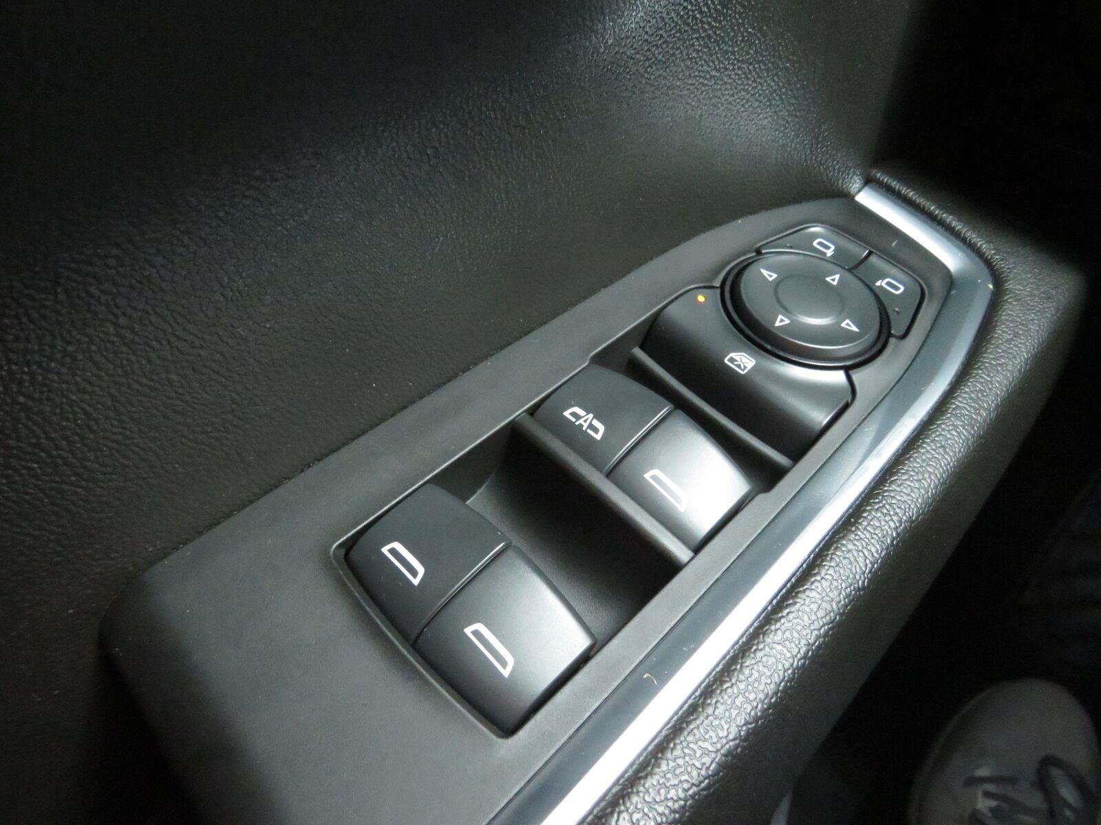 Used 2024 Lakeshore Blue Metallic Chevrolet LT image 32