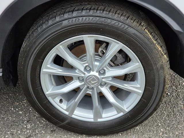 Certified Used 2024 Lunar Silver Metallic Honda EX image 15