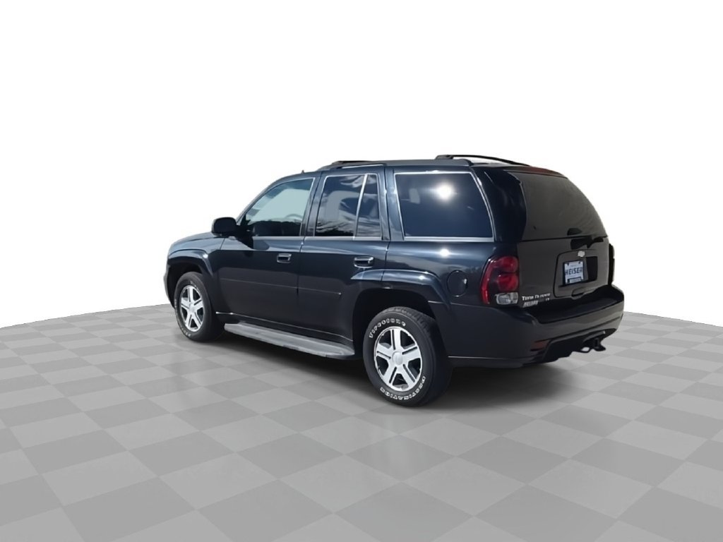 Used 2009 Black Chevrolet LT image 7